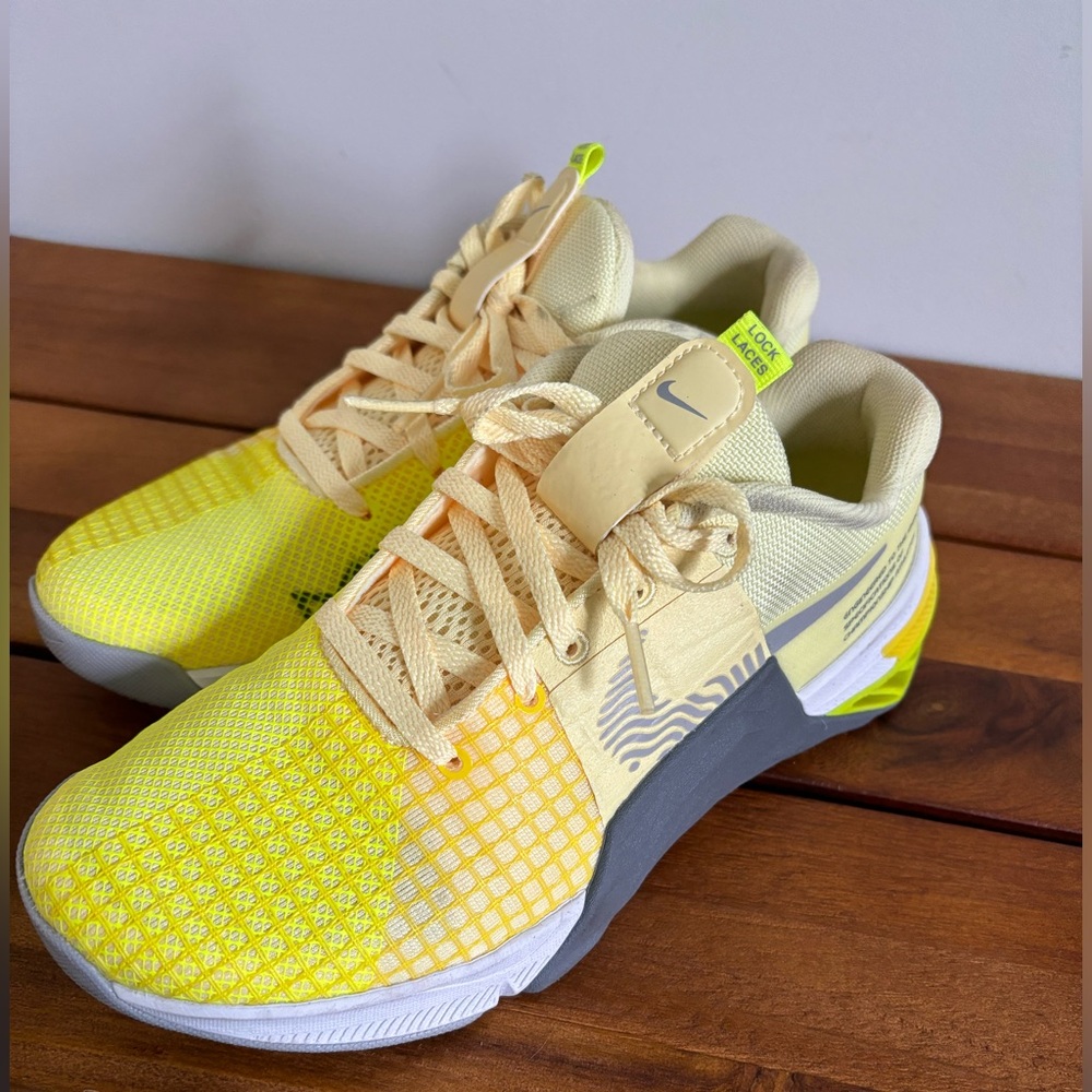 Womens Nike metcon 8